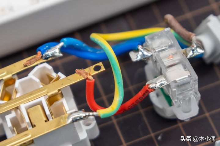 排插各个品牌测评,最好的国产排插拆解对比