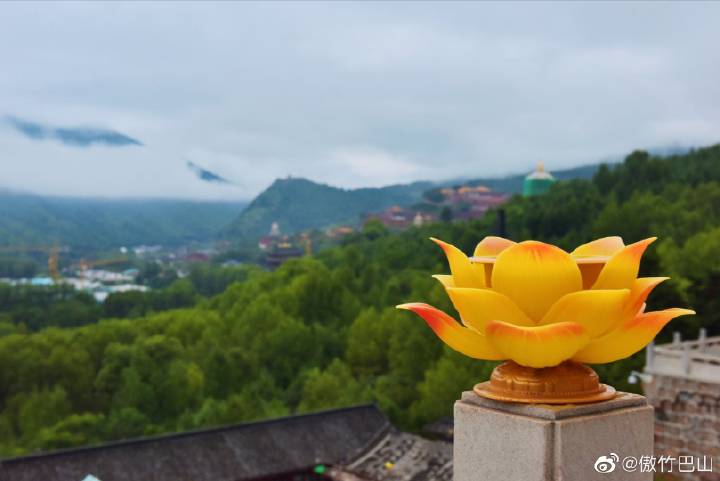 佛教四大名山五台山,五台山自然风景最好的寺院