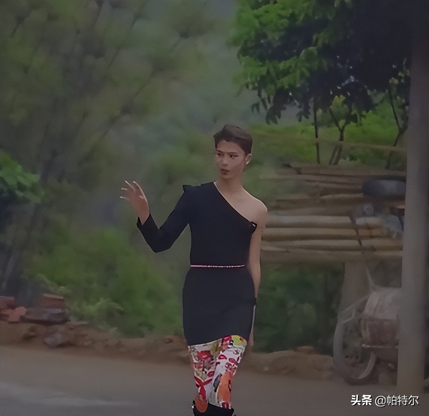 陆仙人怎么走路有气质教程,陆仙人走路教学