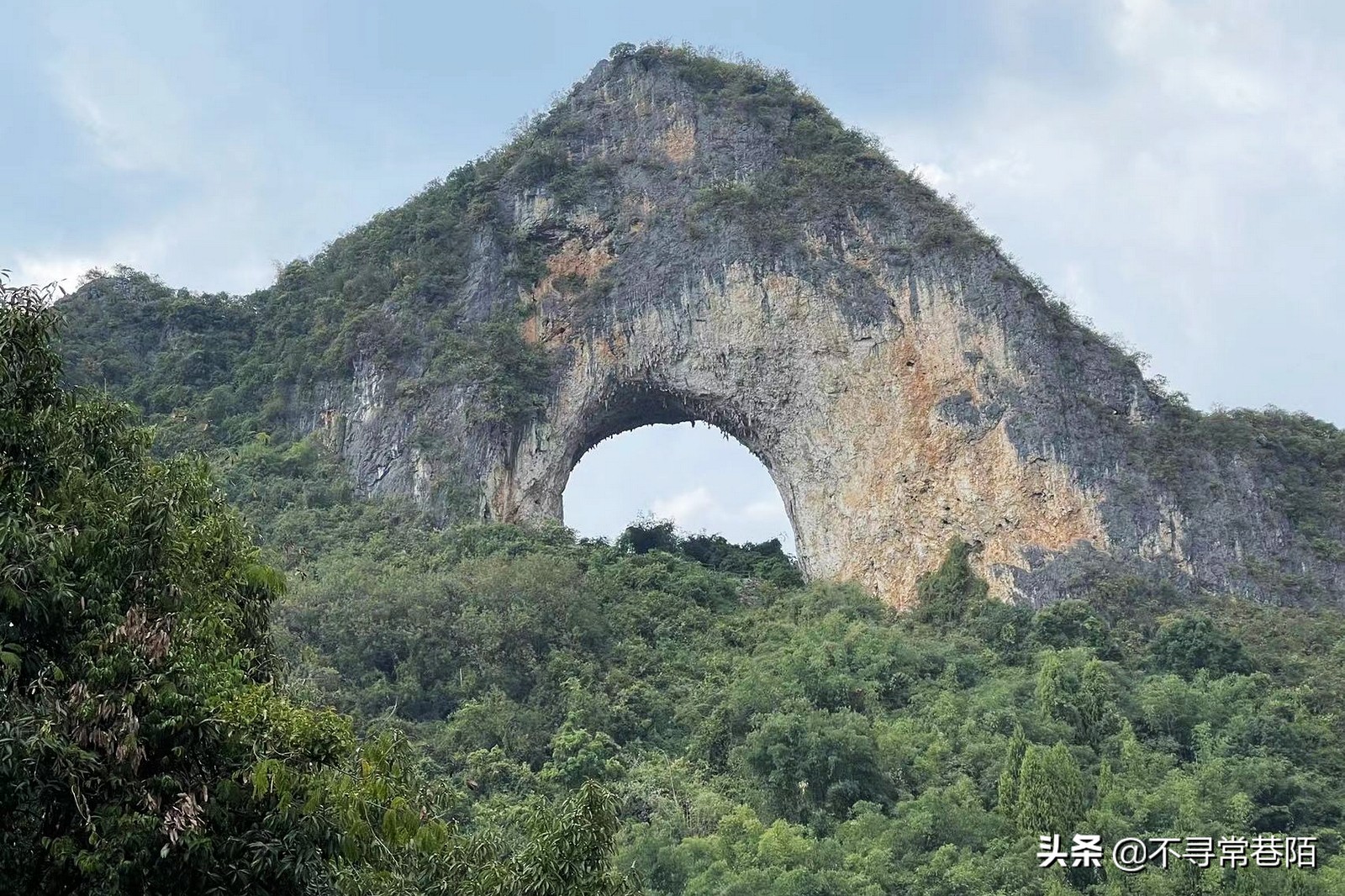 这里有许多历史悠久的古镇,从历史中走来的古镇