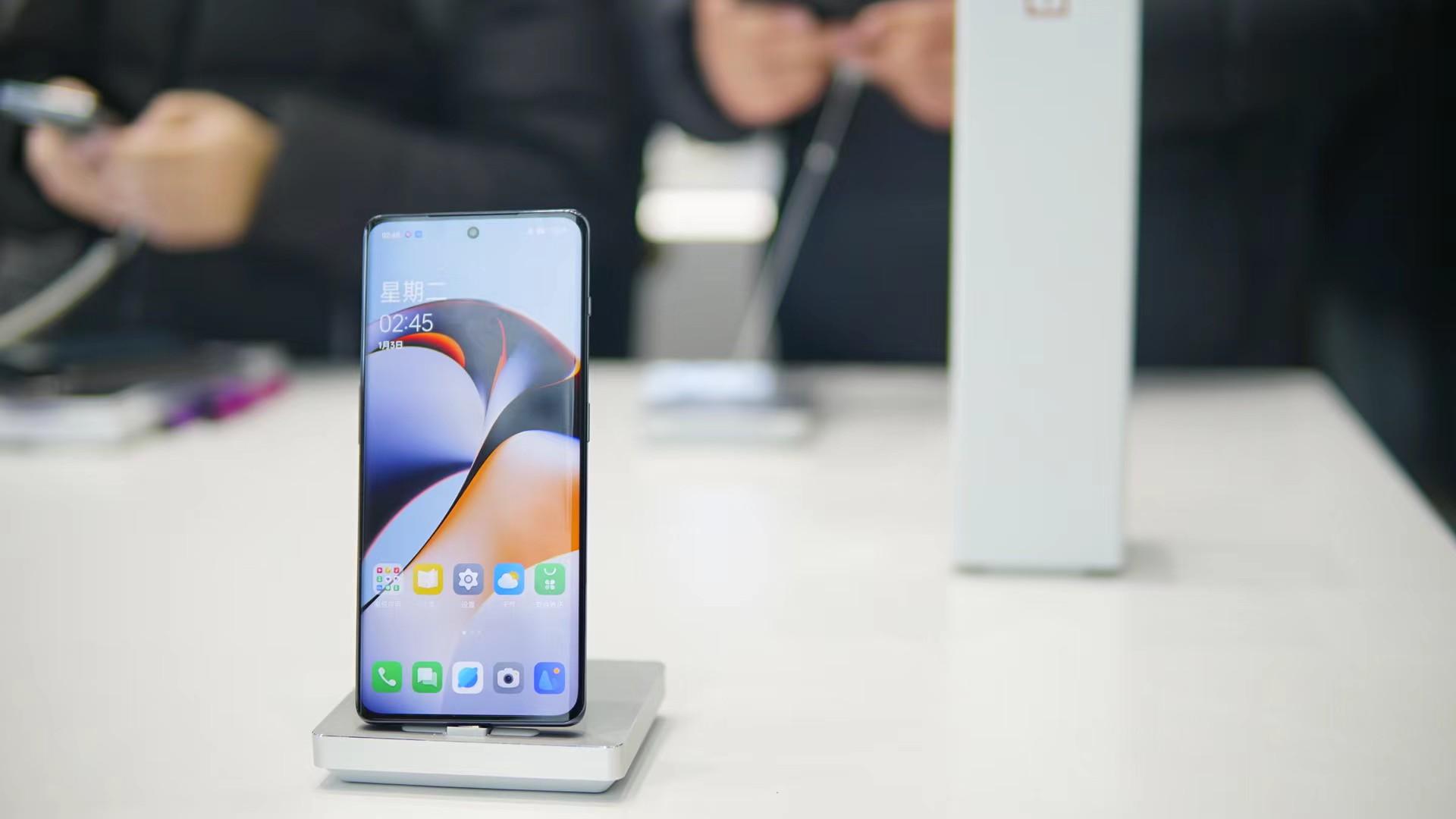 情人节送女朋友礼物女朋友回礼吗,第一次情人节送女生500的礼物