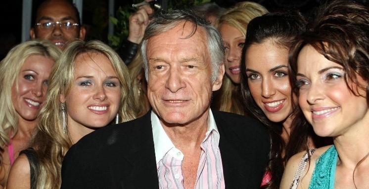 花花公子创始人娶三胞胎,花花公子创始人初恋