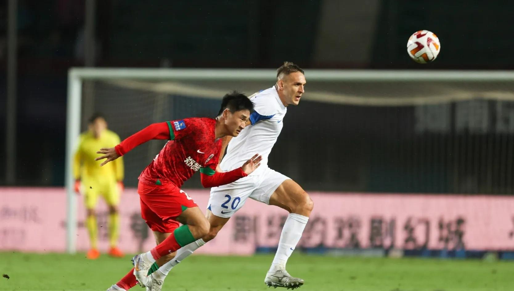 黄政宇泰山进球,黄政宇中超最佳球员