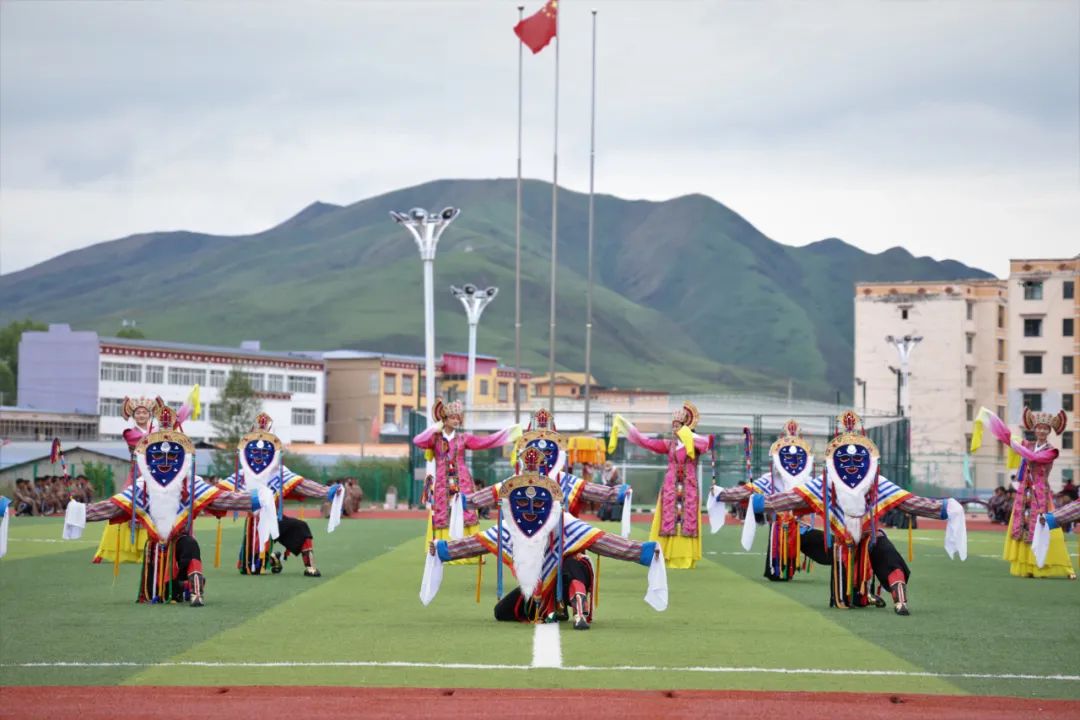甘南州青年足球联谊赛,驰骋绿茵场