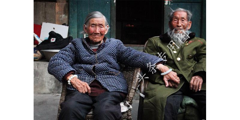 带孩子去亲戚家玩被忽略,带孩子去玩把孩子弄丢了