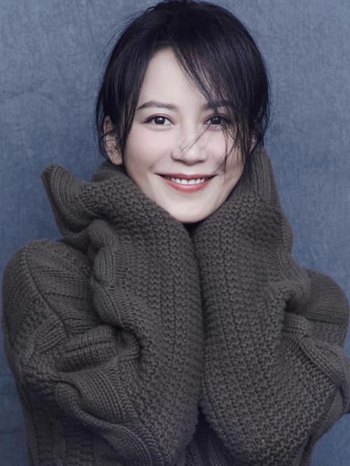 被问“如何解决生理需求”，52岁单身俞飞鸿，教科书般的回答亮了