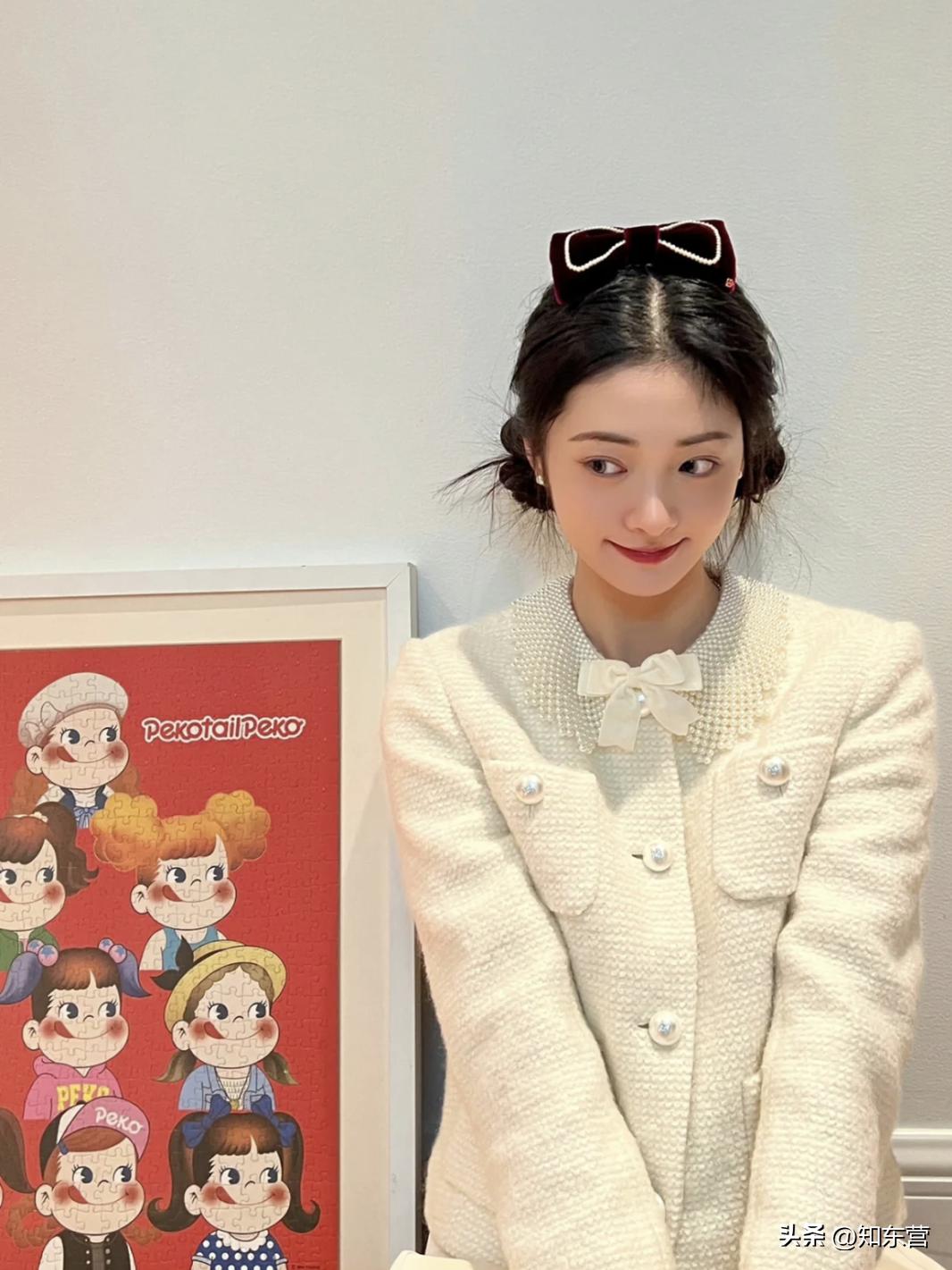 冬天披发好看又显脸小的发型,冬季干净利落减龄的发型