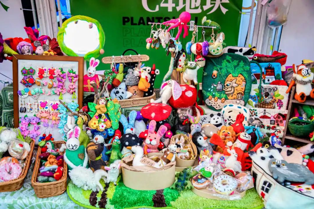 是次元壁破了还是穿越时空？在这里可以沉浸式逛展看漫画！