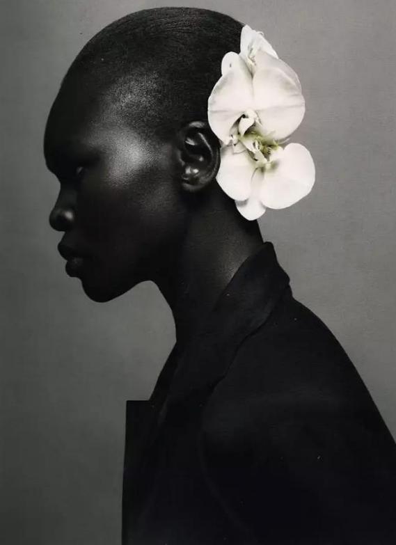 最美黑人“黑珍珠”：18岁挑战欧美一战成名，征服了白人审美