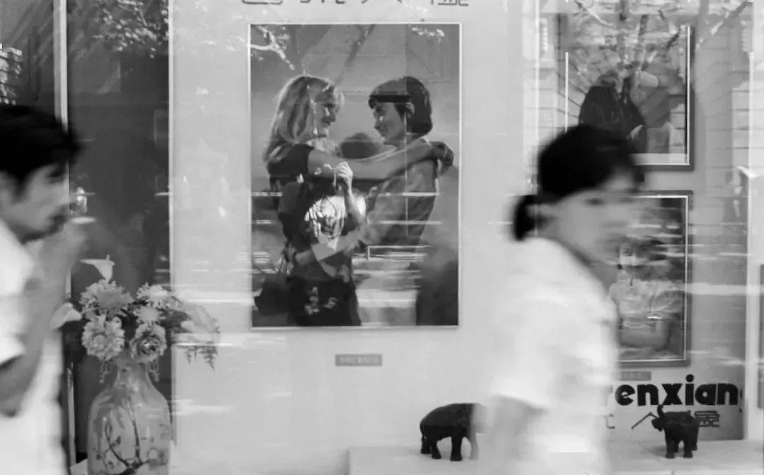 德军屠杀犹太女人的真实影像,纳粹集中营屠杀女性暴行案