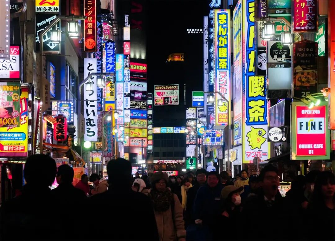 日本人为什么喜欢存现金,日本人为什么喜欢去银行存钱