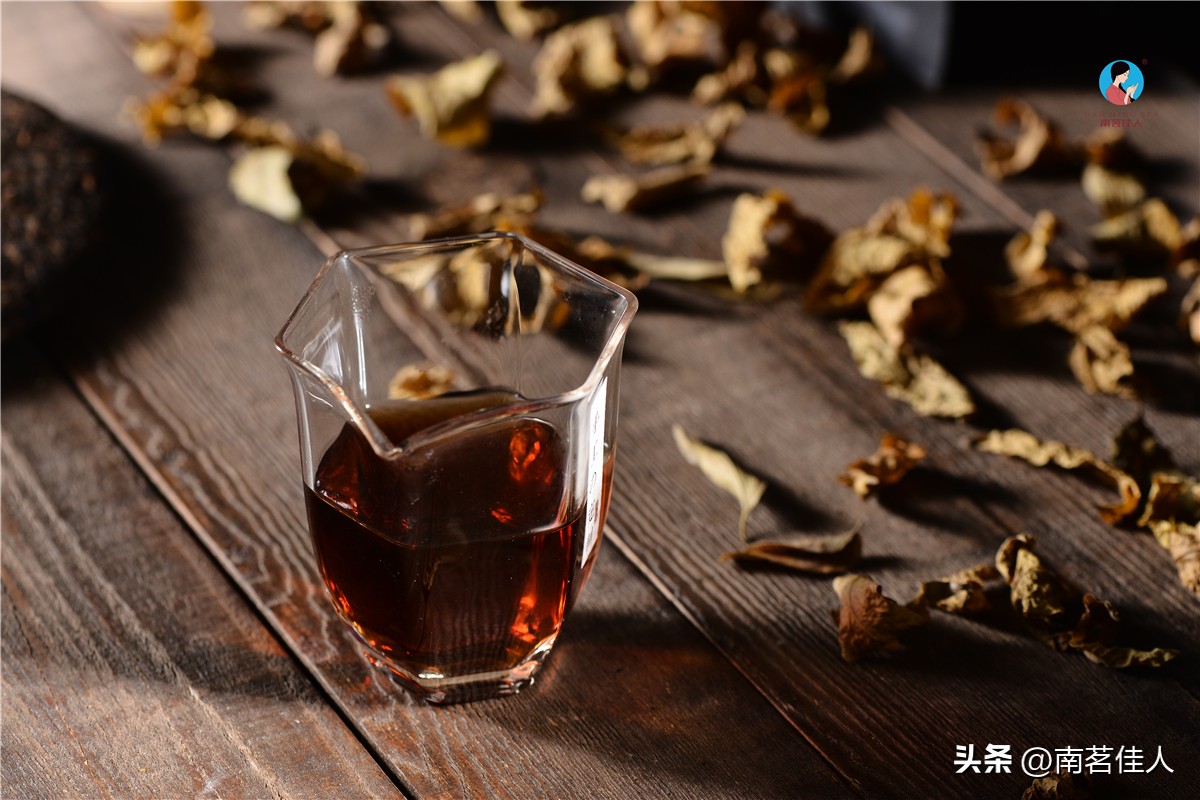 沱茶生茶冬天适合喝吗,喝茶是生茶还是熟茶好呢