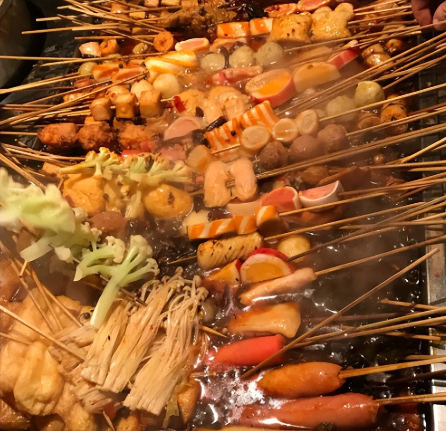 普通人上升渠道有限，可以做这三个街头小生意，赚的不比白领少