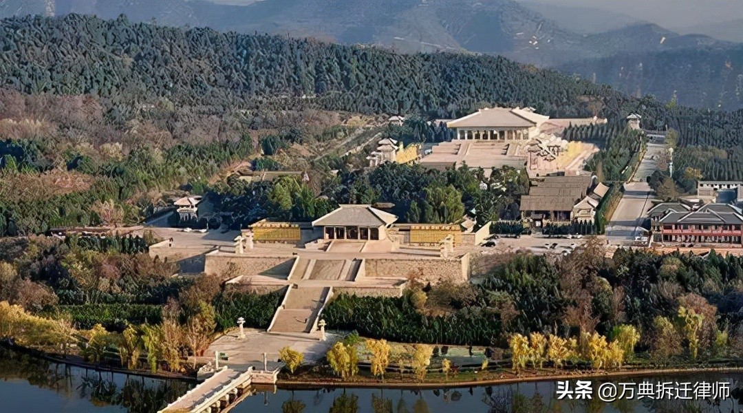 祖坟占用农村的土地归于谁所有,农村征用自留地做坟山补偿标准