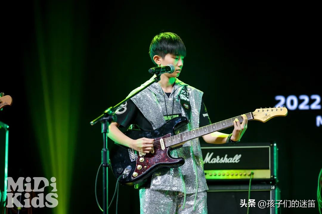 当硬摇滚小孩遇上作业，那就写成歌发泄一下吧