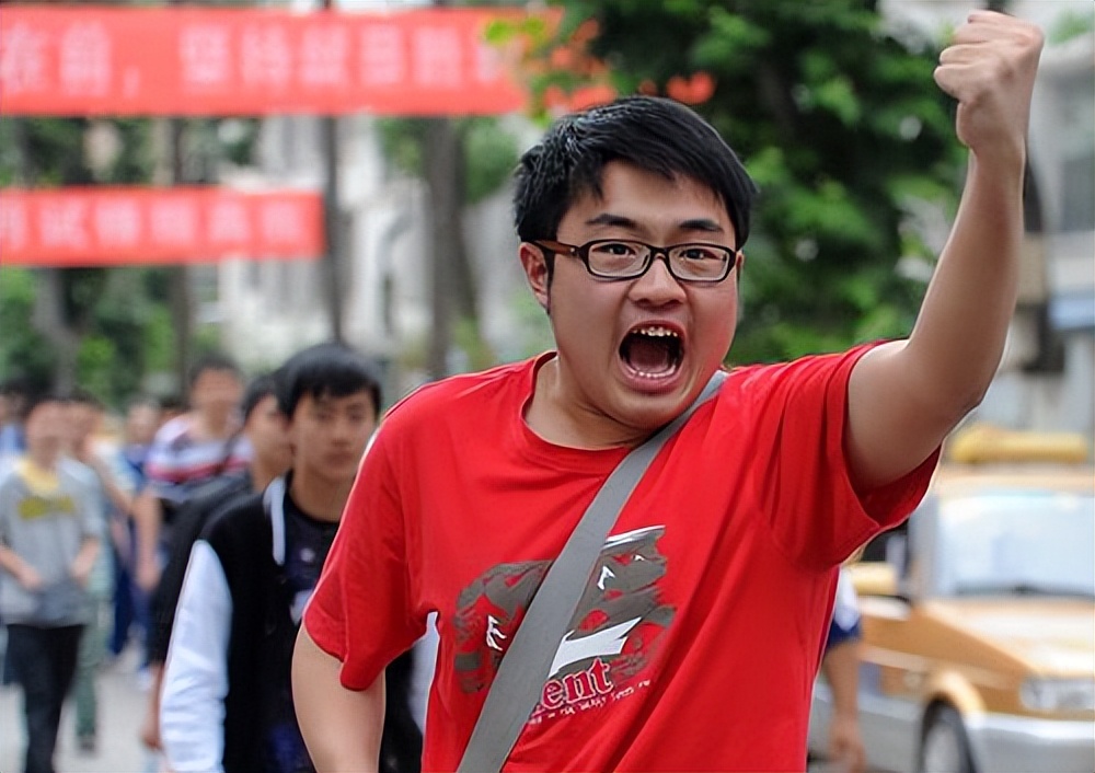 2022年贵州省高考状元,贵州省2019年高考状元