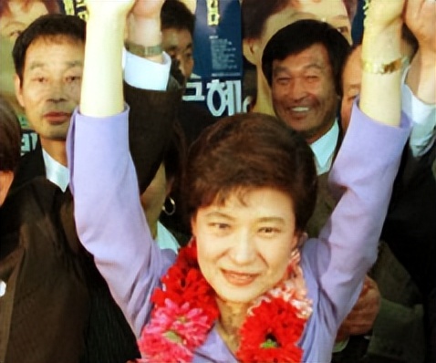 朴槿惠清华大学全程演讲,朴槿惠清华大学演讲四句话