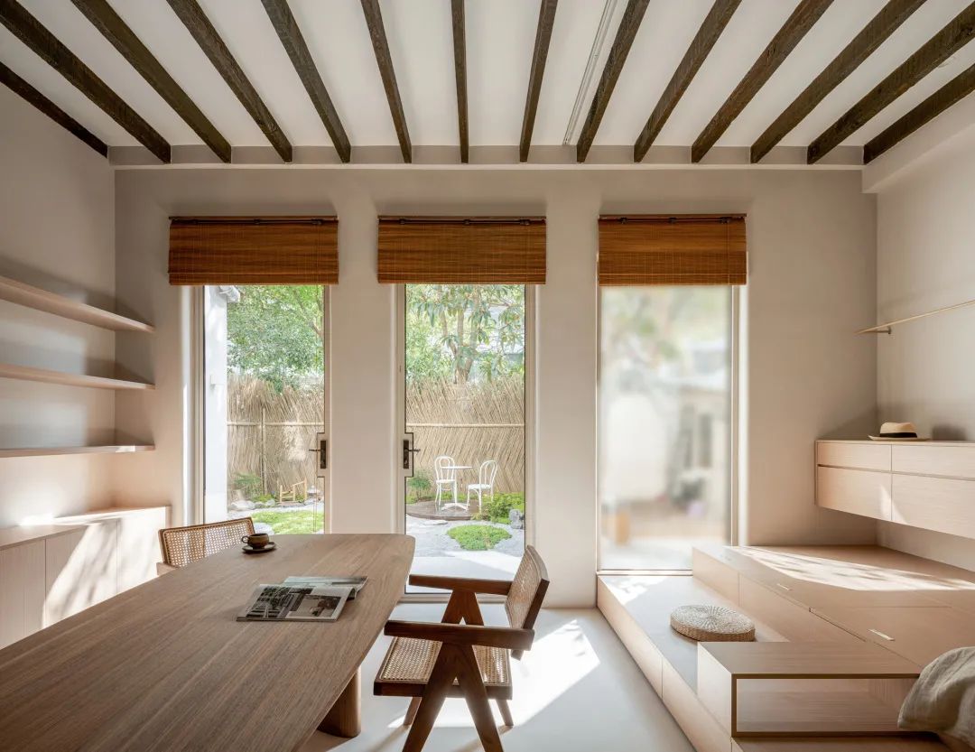 花4万装的落地窗，入住第一天我就想砸了