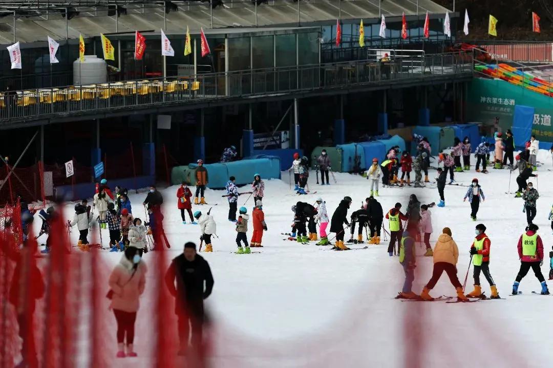 武汉首个室内滑雪场开放,武汉周边滑雪场推荐