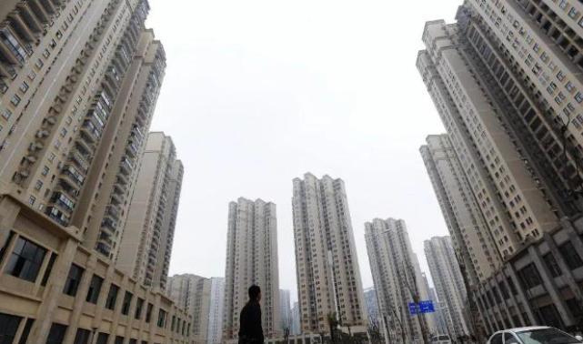 房奴跟租房谁更苦,房奴和没买房的生活的区别