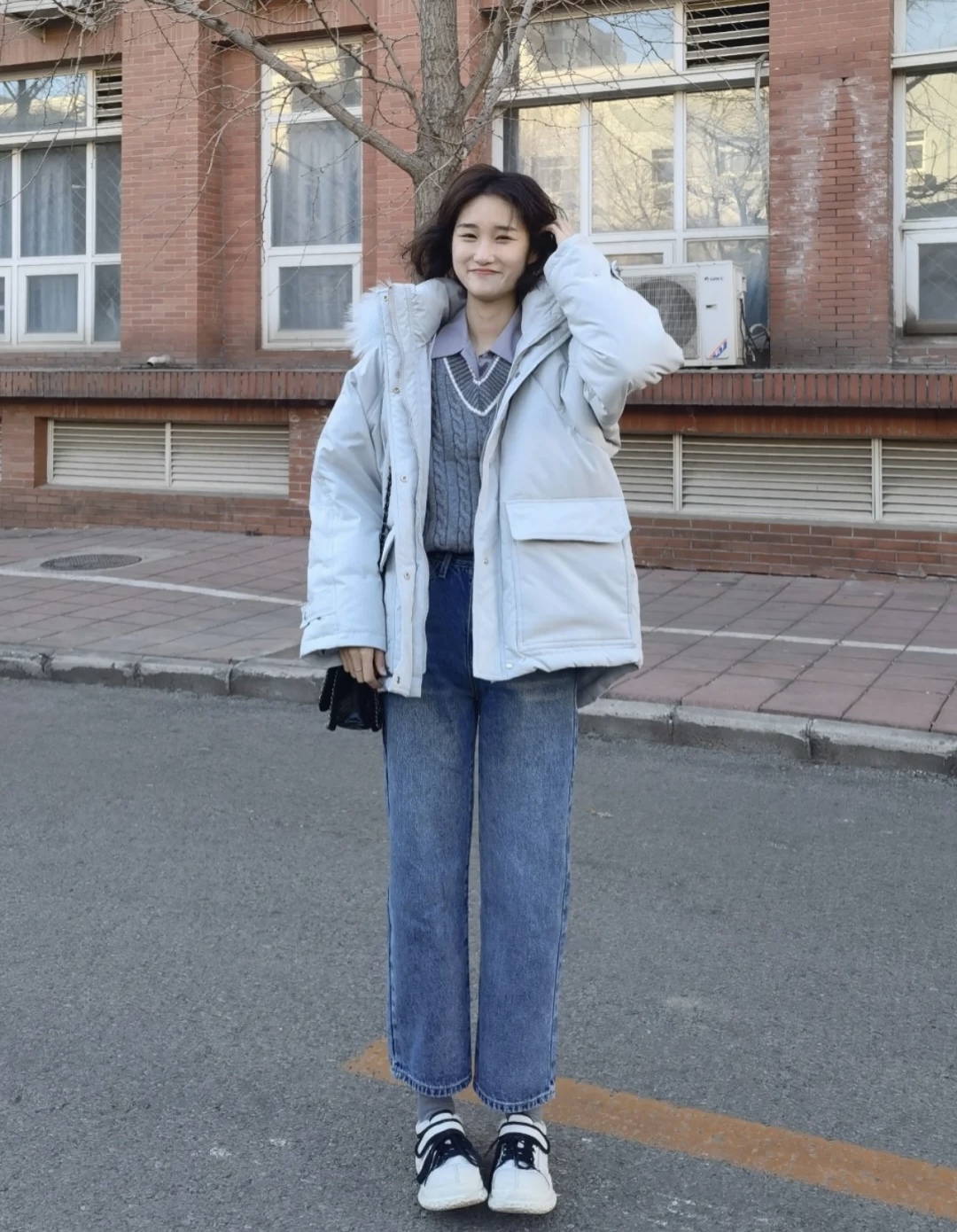 羽绒服搭配什么裤子女孩,女羽绒服和裤子配什么鞋子好看