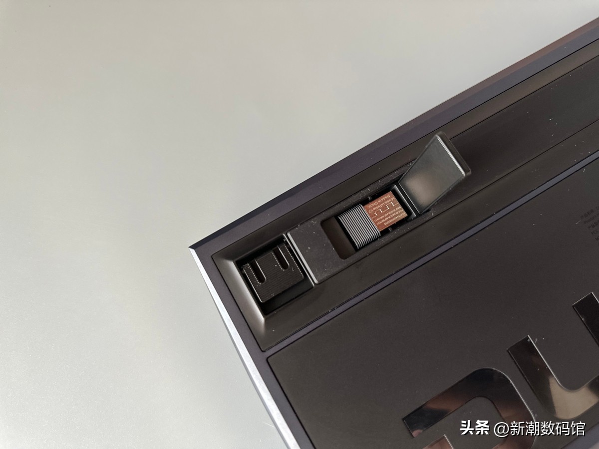 杜伽发布HiKeys双模机械键盘,杜伽银轴机械键盘评测