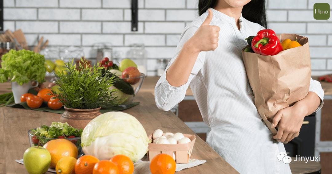 化妆过敏是怎么样的,化妆品过敏后用什么补水护肤