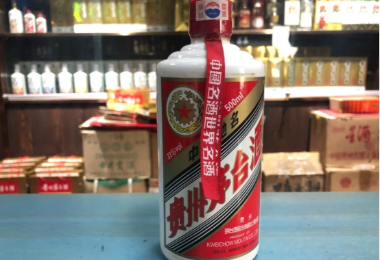 白酒里滴食用油怎么办,白酒中滴一点油