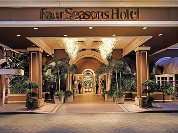 蒙特勒酒店管理大学课程,蒙特勒酒店工商管理学院