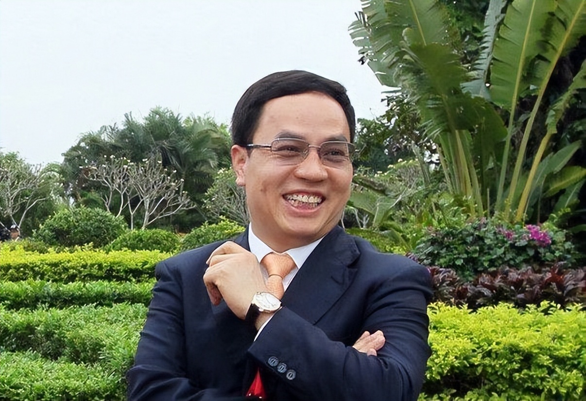 中国首富李河君,中国首富李河君河源