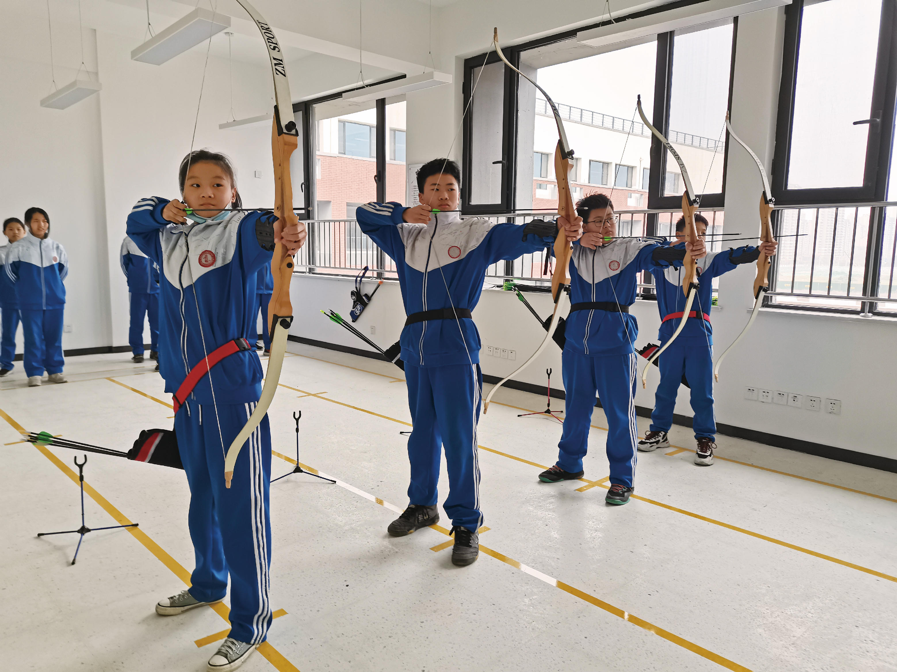 西安高新第四完全中学和第一学校,西安高新区第四完全中学