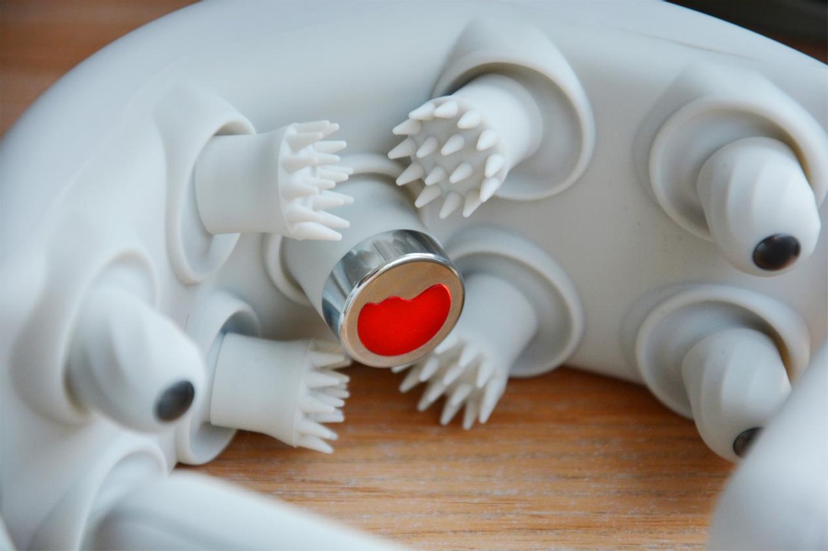 新款家用便携式充电颈椎按摩仪 (moza全颈椎按摩仪测评)