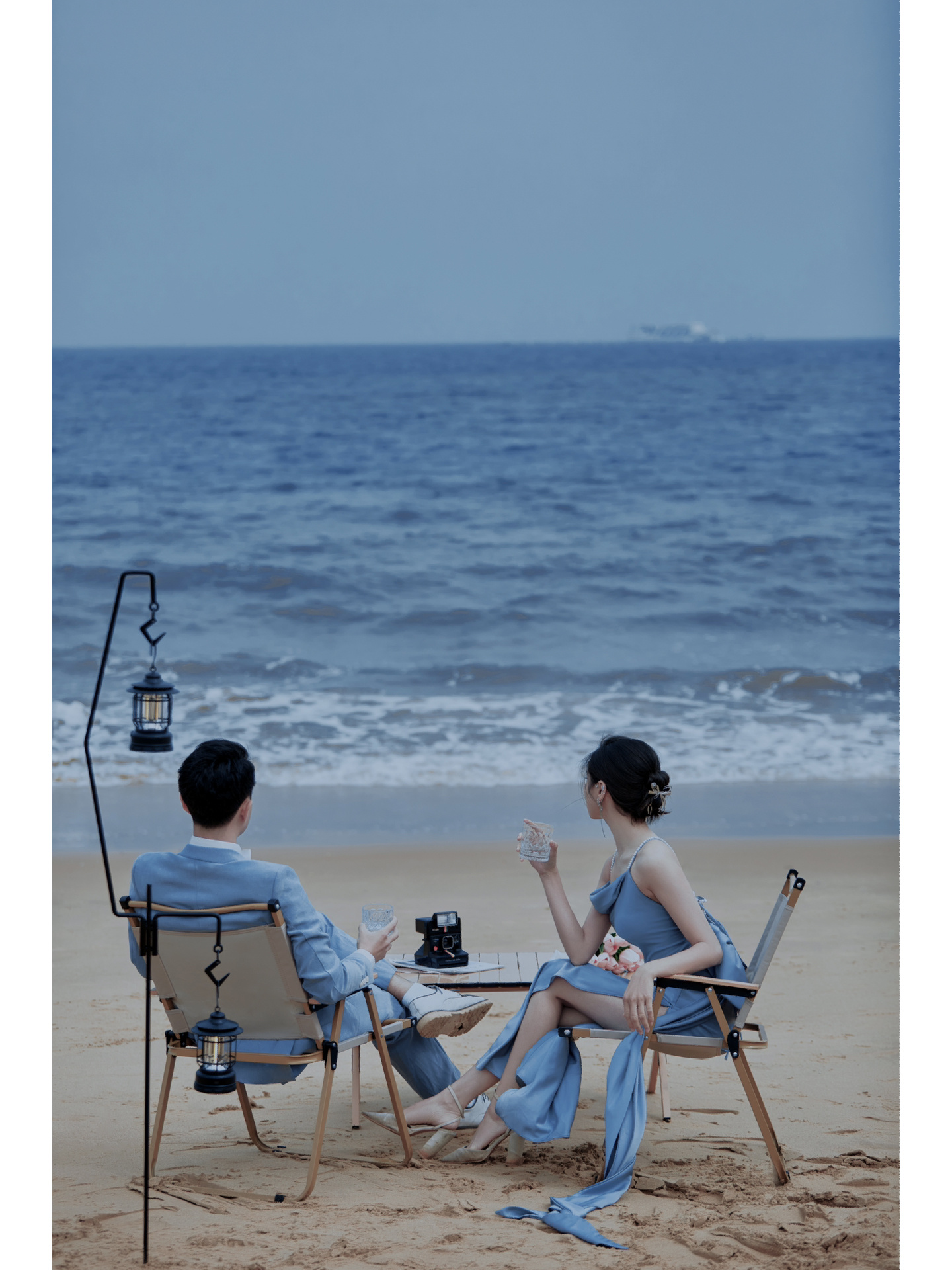 沉浸在爱里的光影婚纱照,超级浪漫的森系草坪婚纱照