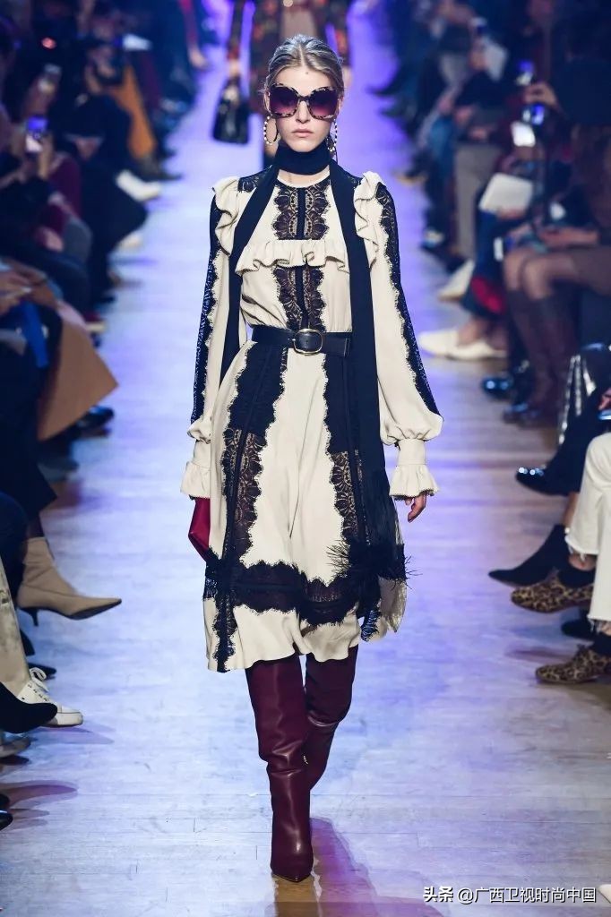 简单又时髦的丝巾系法你学到了吗,美丽时尚精美基础丝巾推荐