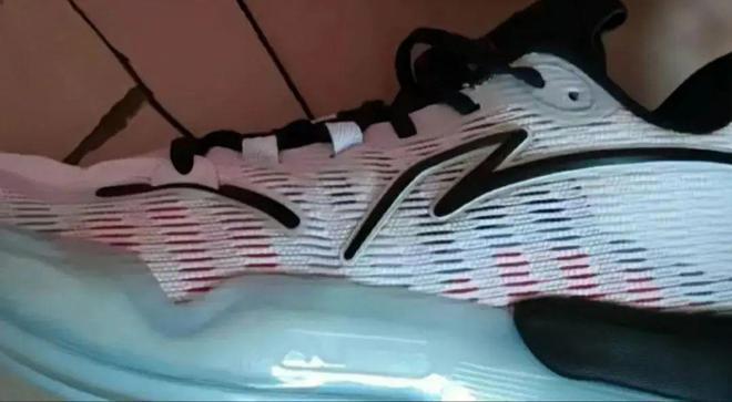 李宁2019新品鞋子,李宁闪击拖鞋测评