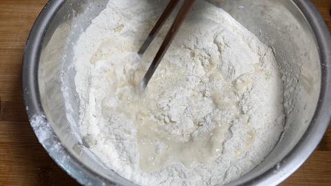 发面烧饼怎么做凉了也不硬,香酥发面烧饼制作方法