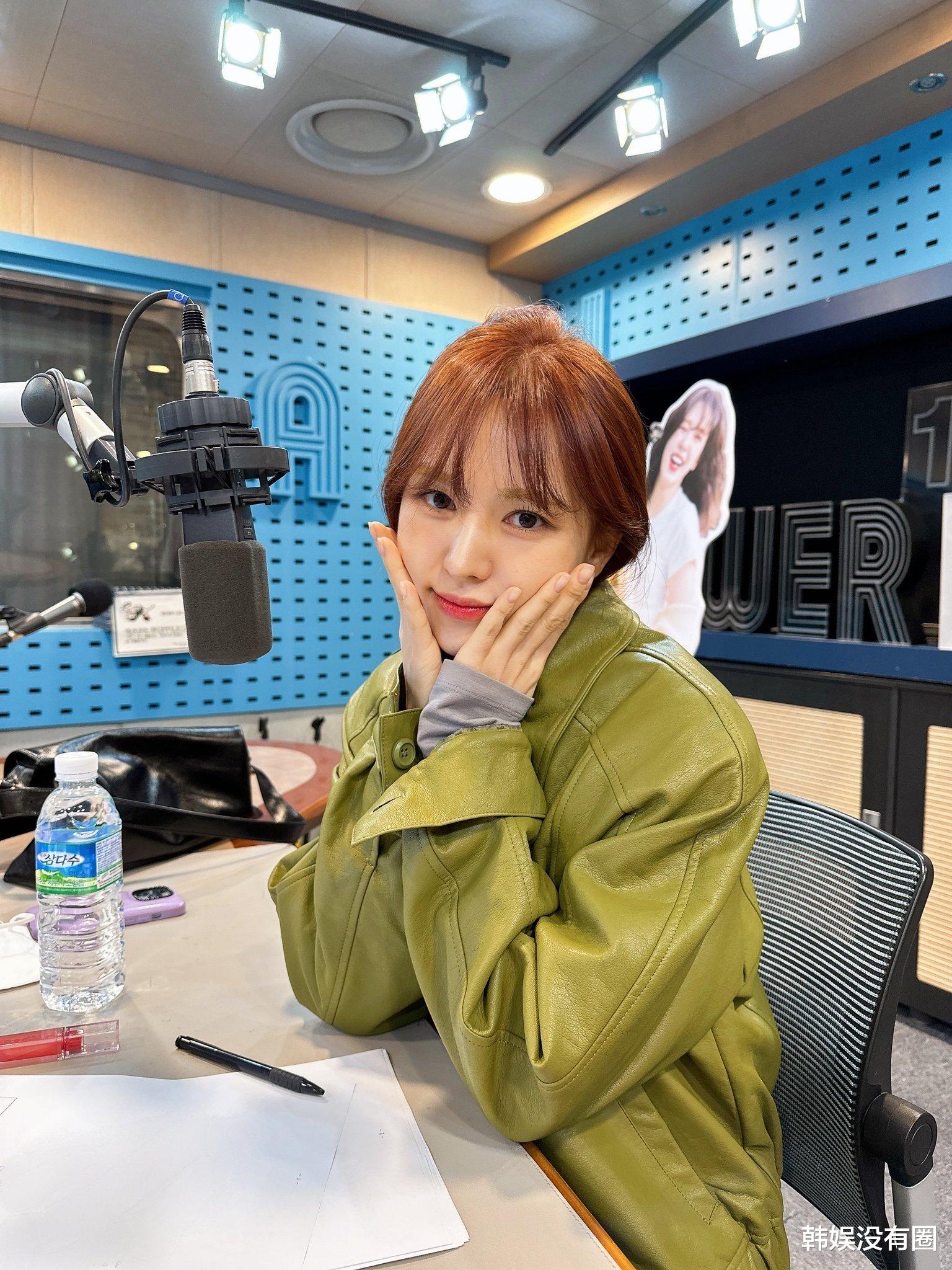 wendy劝粉丝别买专辑,wendy孙承欢哭了