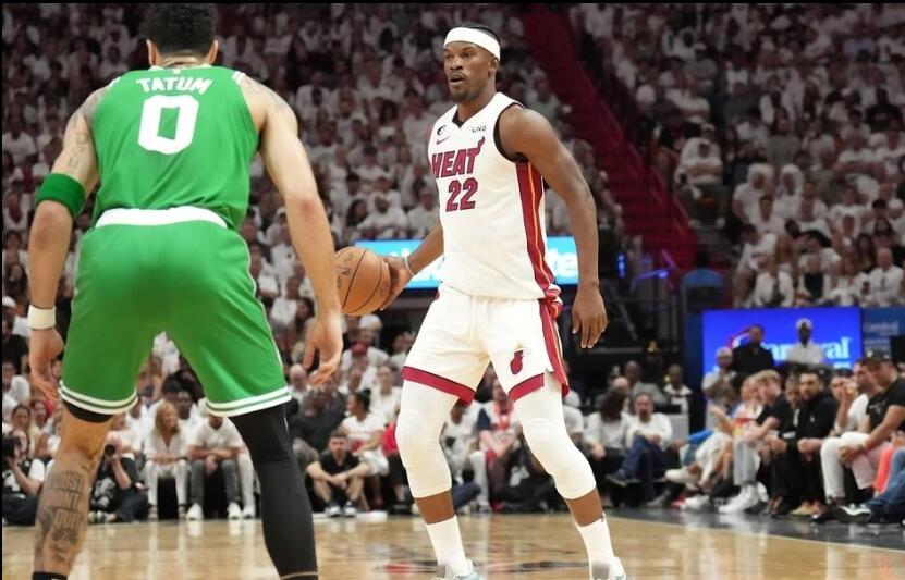 东决热火2-0绿军赛后洛瑞,东决天王山绿军战胜热火集锦