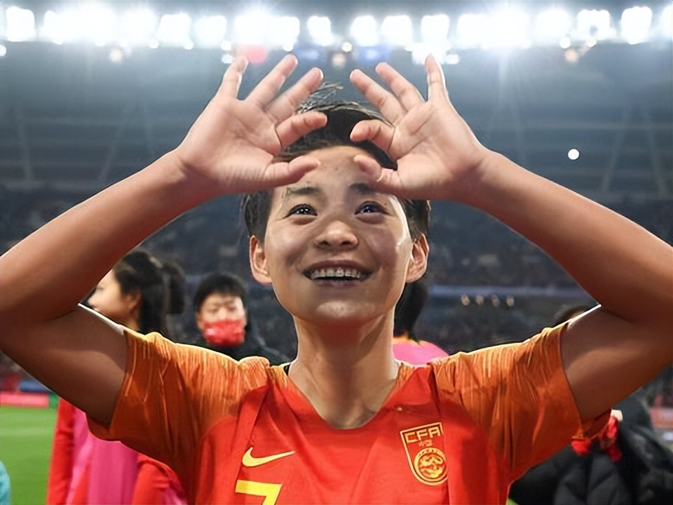 c罗与姆巴佩和孙兴慜,c罗十大神仙球迷