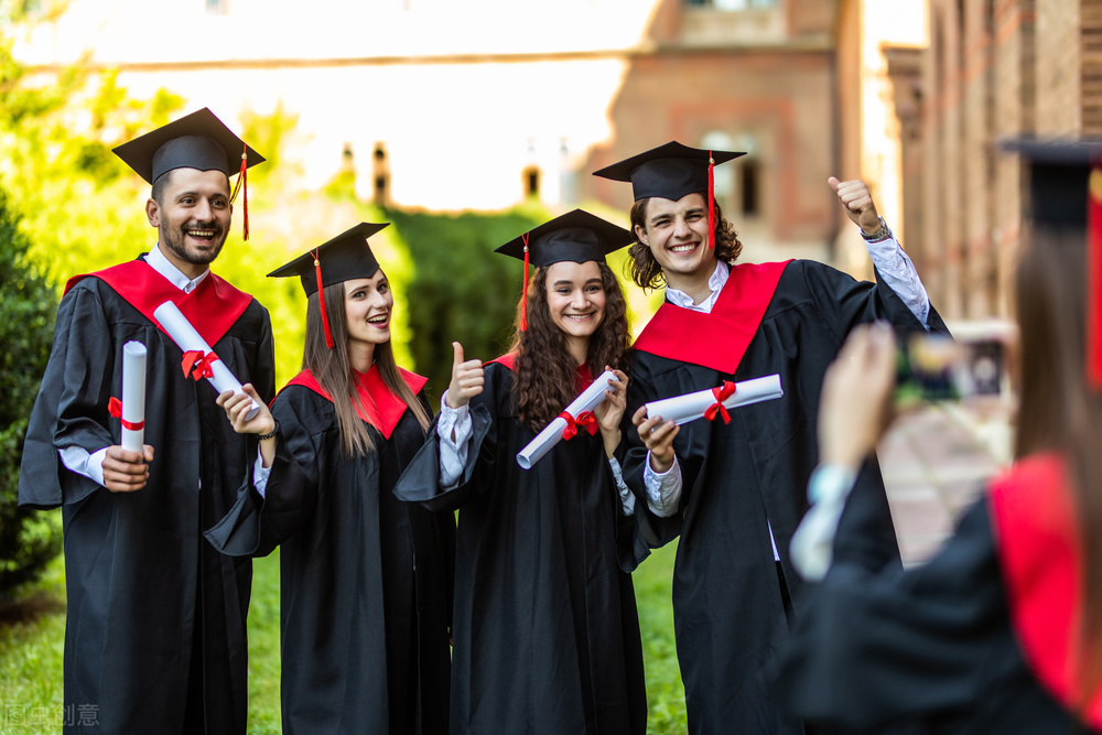 马斯克开挂人生背后的故事,马斯克从什么发家致富的