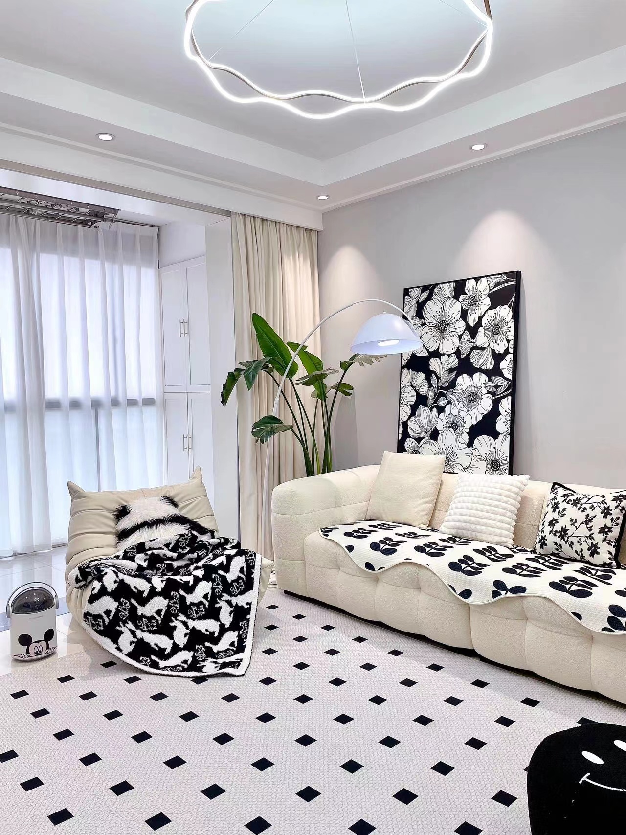 白沙发的绝配cp锁定这条夏日沙发垫