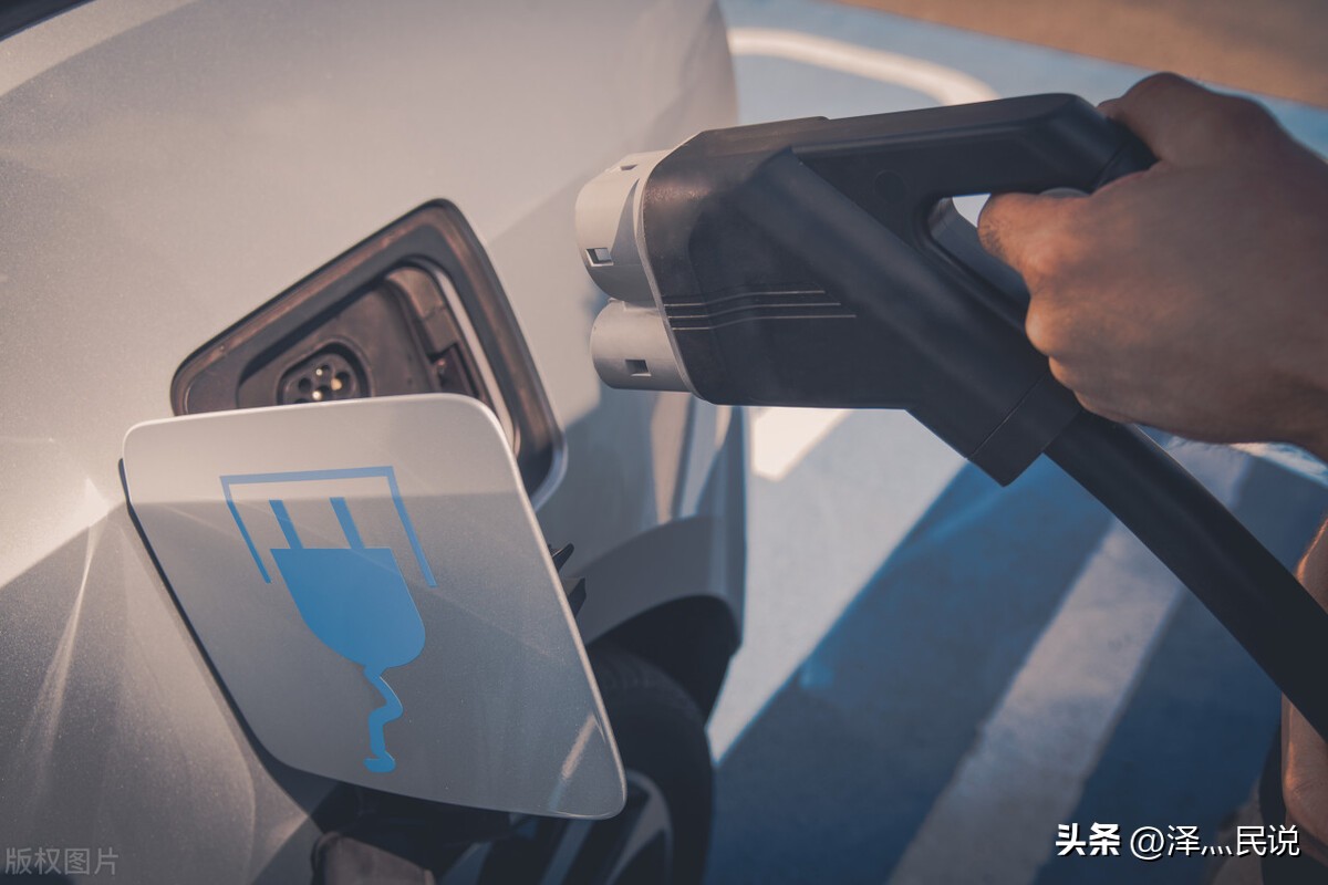 电动车和氢能源之争,电动车的电池铅酸和锂电池哪种好