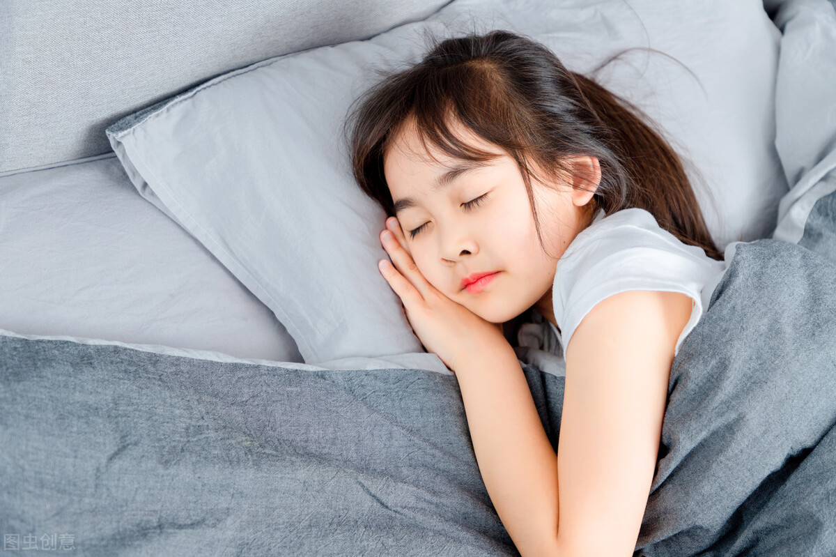 幼儿园鼓励孩子午睡最好的方法,如何正确的引导幼儿午睡