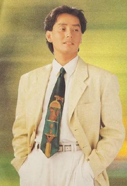 谭咏麟校长人生经历,谭咏麟曾经的校长