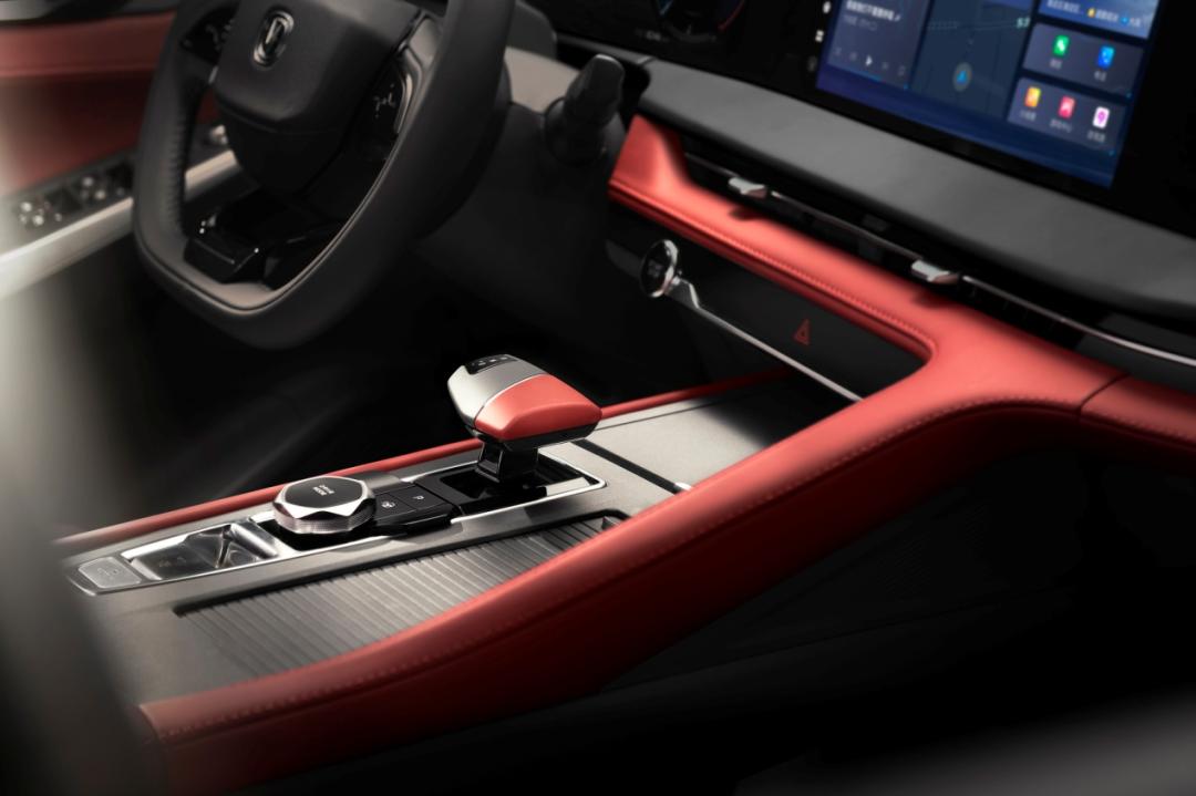 静态体验第二代长安cs75plus,第二代长安cs75plus符合你的气质