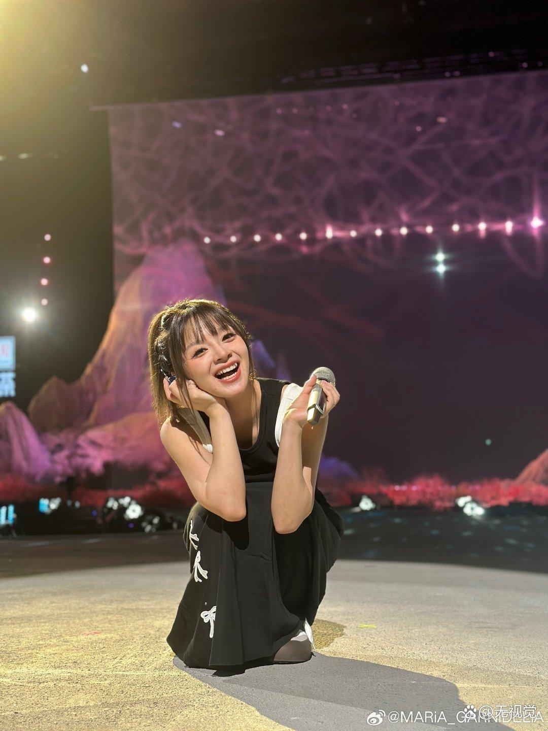 美依礼芽和凤凰传奇合作跳舞,美依礼芽的舞怎么跳