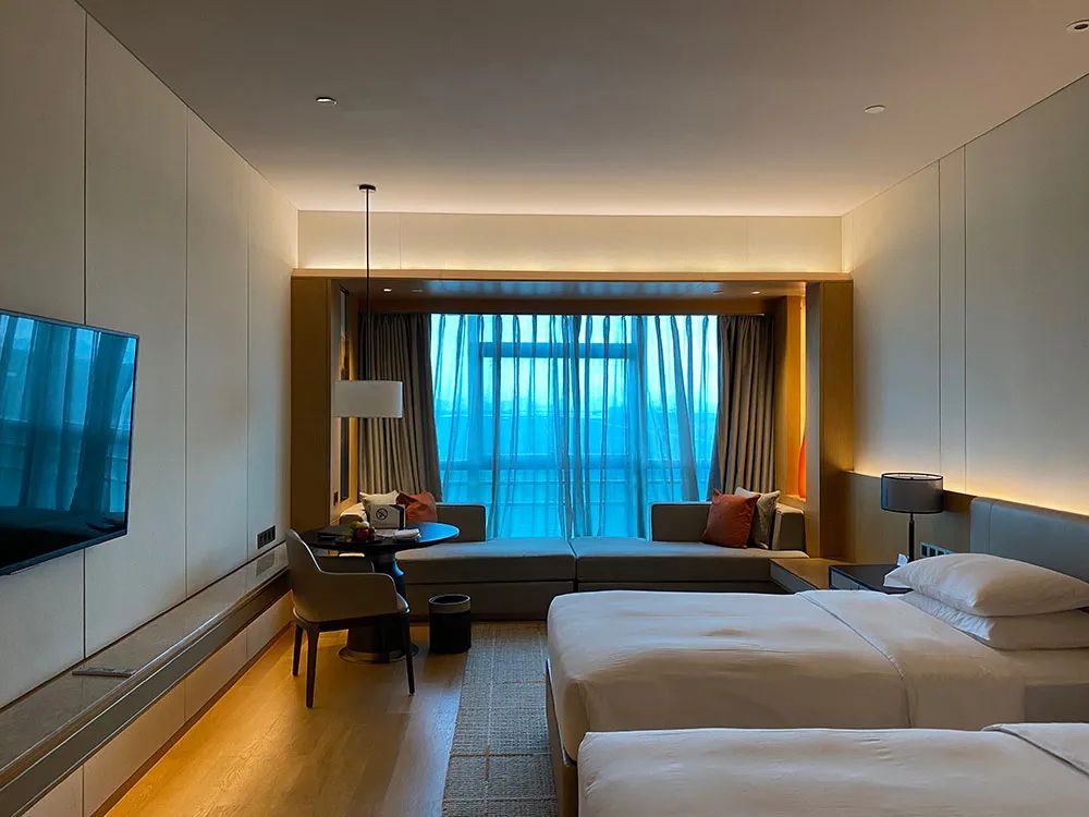 住在机场附近酒店的利弊,7天入住酒店真实感受