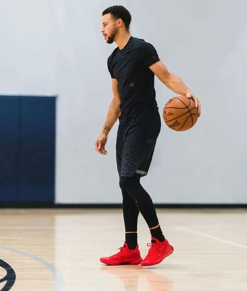 库里没有flow的鞋,库里系列带flow最耐磨的球鞋