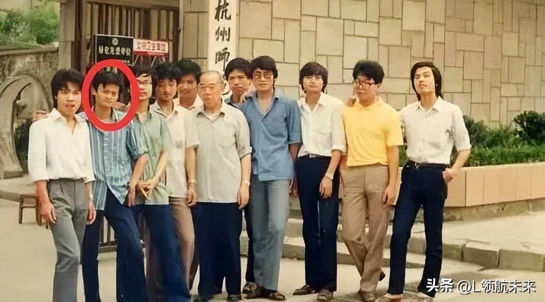 马云创业的幕后老板,马云开始创业的时候