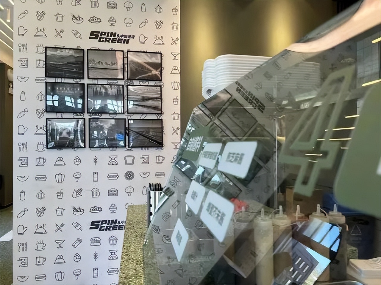 看完大嘴猴、易捷加油、狗不理开的咖啡店，谁能忍住不发朋友圈